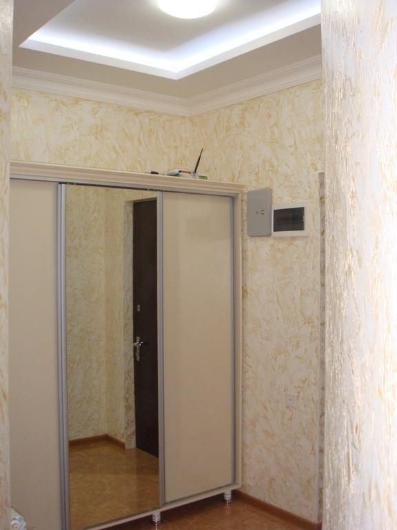 Nino Apartment On Pirosmani Batumi Quarto foto